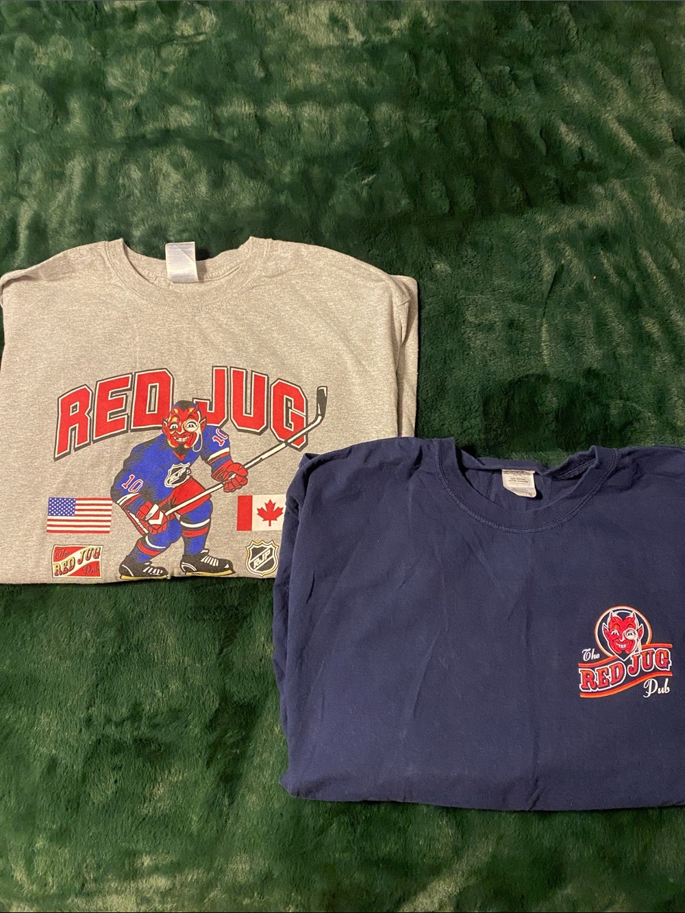TWOFER: Gildan Gray and Navy Long Sleeve Tees Small Town Bar Sport Shirts